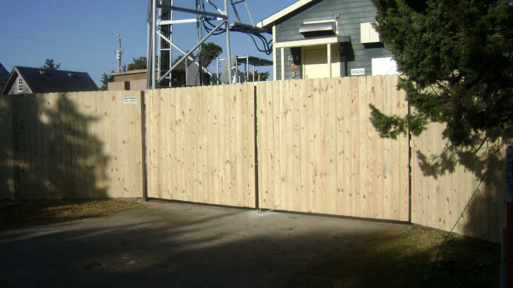commercial fence Ocracoke cell job 5